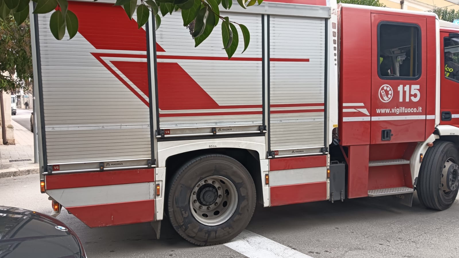 Intervento lampo dei Vigili del Fuoco ad Acquaviva: domato principio d’incendio in via Roma