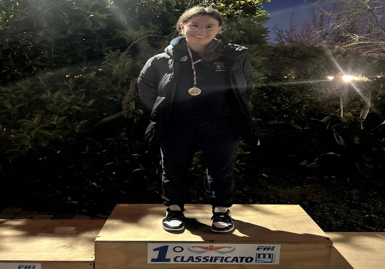 Giorgia Santamaria: Otto medaglie d’oro, argento e bronzo ai Campionati Regionali di nuoto