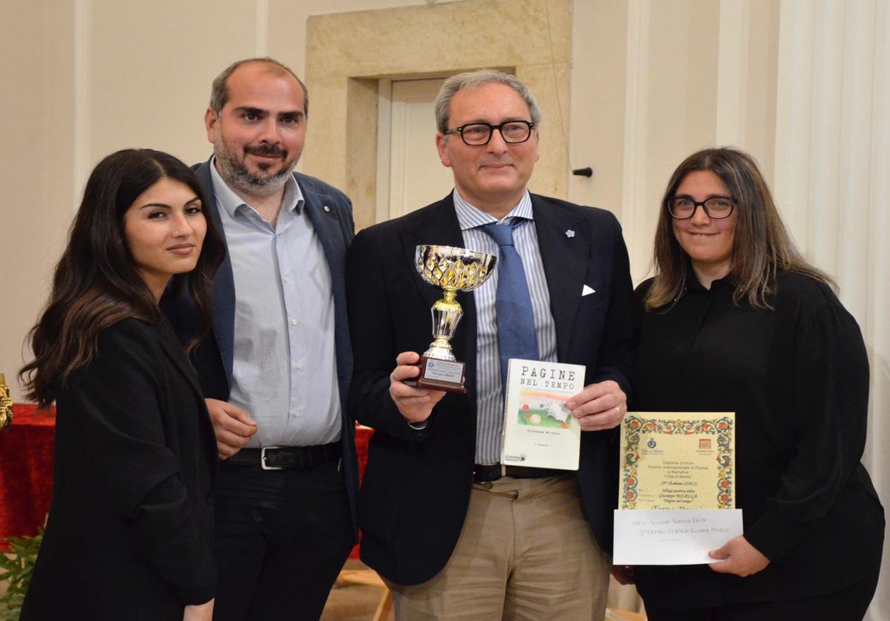 “Pagine nel Tempo”: Il Libro Premiato a Bitetto di Giuseppe Milella