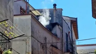 Incendio in via Sarra ad Acquaviva delle Fonti: nessun ferito