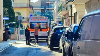 Incidente ad Acquaviva: auto e monopattino si scontrano